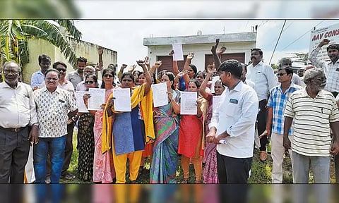 திருநின்றவூர் அருகே டாஸ்மாக் கடை அமைக்க எதிர்ப்பு தெரிவித்து போராட்டம்