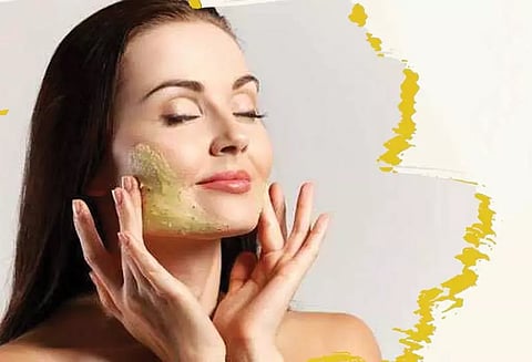 முகத்தில் வளரும் முடிகளை எளிதாக அகற்றலாம்