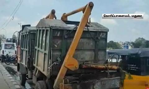 மதுரையில் குப்பை லாரியின் சக்கரம் திடீரென கழன்று ஓடியதால் பரபரப்பு - ஓட்டுநரின் சாமர்த்தியத்தால் பெரும் விபத்து தவிர்ப்பு