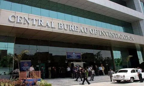 'ஒயிட் காலர்' குற்றங்கள் நாட்டின் பொருளாதாரத்தை பாதிக்கிறது; சி.பி.ஐ. கோர்ட்டு பரபரப்பு கருத்து