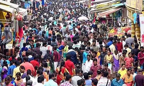 கடைசி நேர ஷாப்பிங்: சென்னை கடை வீதிகளில் அலைமோதும் மக்கள் கூட்டம்