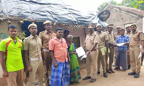 விழிப்புணர்வு துண்டுபிரசுரம் வினியோகம்