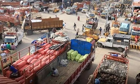 கோயம்பேடு காய்கறி சந்தைக்கு நாளை விடுமுறை..!