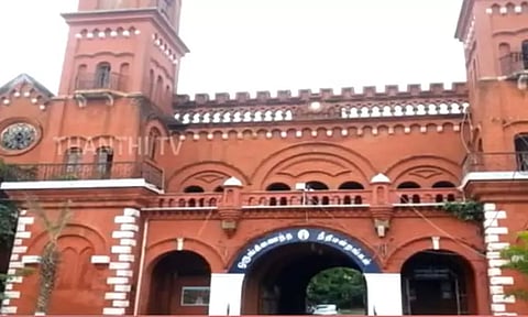 தகாத உறவுக்கு இடையூறாக இருந்த கணவனை கொலை செய்த மனைவிக்கு ஆயுள் தண்டனை - கோர்ட்டு தீர்ப்பு