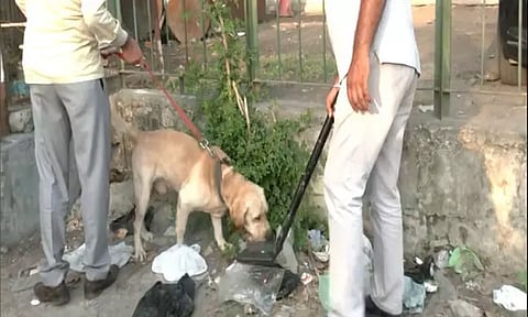 ஜம்மு ரெயில் நிலையத்தில் வெடிபொருட்கள் அடங்கிய பை, டெட்டனேட்டர்கள் கண்டெடுப்பு