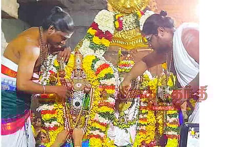 முருகப்பெருமானுக்கு வேல் வழங்கிய கோவர்த்தனாம்பிகை