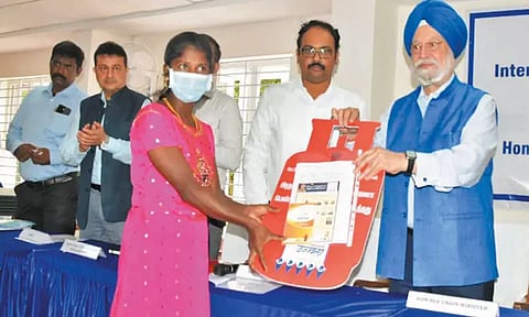 திருவள்ளூர் கலெக்டர் அலுவலகத்தில் பல்வேறு துறை கலந்தாய்வு கூட்டம்