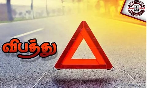 பள்ளிப்பட்டு வாணிப கிடங்கிற்கு ரேஷன் அரிசி கொண்டு வந்த லாரி கவிழ்ந்து டிரைவர் படுகாயம்