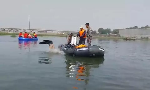 குஜராத் தொங்கு பாலம் விபத்து: ஆற்றின் அடியில் சிக்கியுள்ள உடல்களை மீட்கும் பணி தீவிரம்!