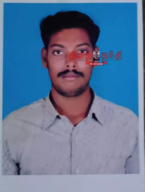 மின்சாரம் தாக்கி வாலிபர் பலி