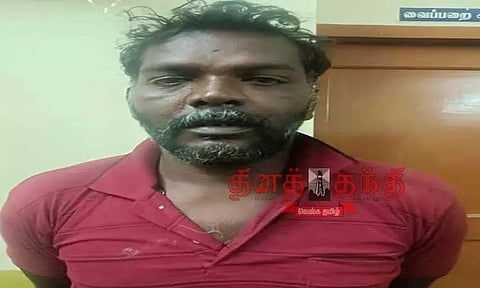 கழுகுமலை அருகே 2 வீடுகளில் நகை, பணம் திருடியவர் கைது