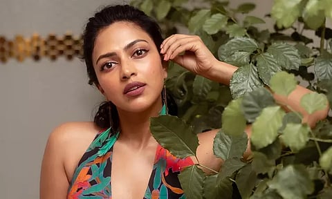 இந்தி படத்தில் அமலா பால்