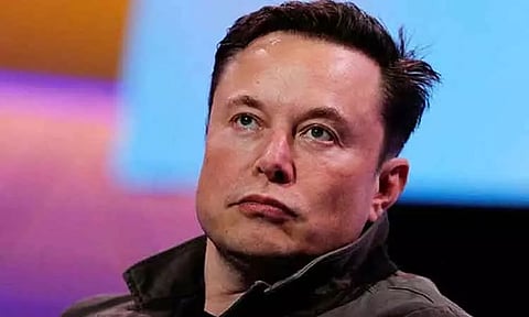 டுவிட்டரில் 50 சதவீத ஊழியர்களை பணி நீக்கம் செய்ய திட்டம் - எலான் மஸ்க் அதிரடி முடிவு