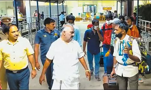 கம்போடியா நாட்டில் சிக்கி தவித்த 6 பேர் சென்னை வந்தனர்: போலி ஏஜெண்டுகள் மீது நடவடிக்கை எடுக்கப்படும்