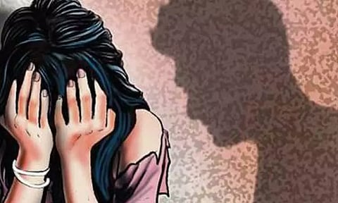 புதுடெல்லி: நட்புடன் பழகிவந்த இளம்பெண்ணை பாலியல் வன்கொடுமை செய்த நபர் கைது !