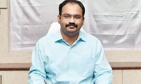 பள்ளிக்கு செல்லாத குழந்தைகளை பள்ளியில் சேர்ப்பது குறித்த ஆலோசனை