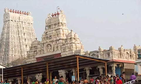 சந்திர கிரகணம் எதிரொலி- "திருச்செந்தூர் கோயிலில் நாளை 7 மணிநேரம் நடை சாத்தப்படுகிறது