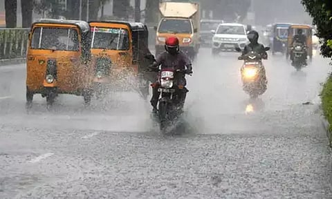 வடகிழக்கு பருவமழை: தமிழகம் முழுவதும் தயார் நிலையில் 5093 நிவாரண முகாம்கள் - பேரிடர் மேலாண்மைத்துறை தகவல்