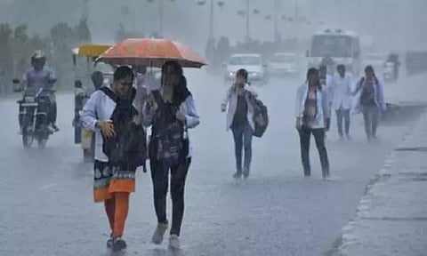 வடதமிழகம், கடலோர மாவட்டங்களுக்கு ஆரஞ்சு நிற எச்சரிக்கை...!