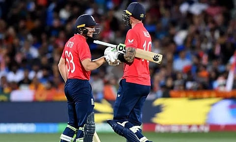 டி20 உலகக் கோப்பை: ஹேல்ஸ்- பட்லர் அதிரடி துவக்கம்.. வெற்றியை நோக்கி இங்கிலாந்து அணி