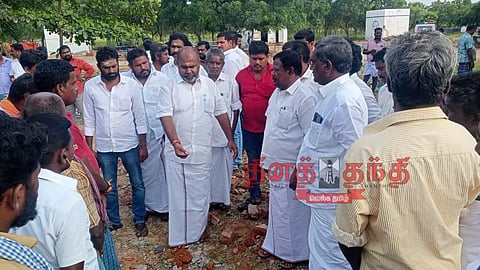 பட்டாசு ஆலை விபத்து நடக்காமல் இருப்பதை உறுதி செய்ய வேண்டும்-ஆர்.பி.உதயகுமார் வலியுறுத்தல்