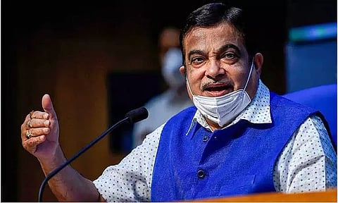 2024-ஆம் ஆண்டுக்குள் ரூ.3 லட்சம் கோடி மதிப்பிலான சாலை பணிகள் நிறைவேற்றப்படும் - நிதின் கட்கரி தகவல்