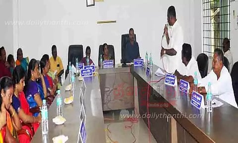 கல்லலில் நெல் கொள்முதல் நிலையம், ஆரம்ப சுகாதார நிலையம்