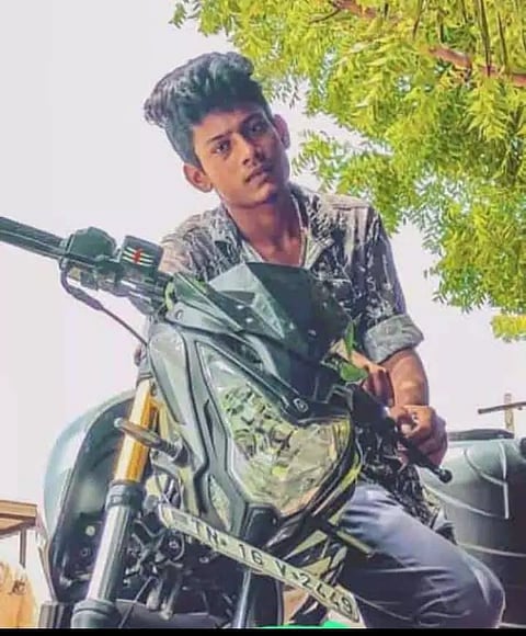 மோட்டார் சைக்கிளில் இருந்து தவறி விழுந்த கல்லூரி மாணவர் சாவு
