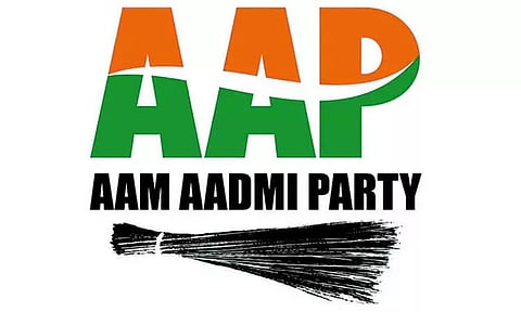 நகரில் சாலைகள் சீராக இருக்க பிரதமர் மோடி மாதம் ஒருமுறை பெங்களூருவுக்கு வரவேண்டும்; ஆம் ஆத்மி கட்சி வலியுறுத்தல்