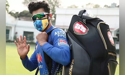 ஐபிஎல் மினிஏலம்: சென்னை அணி விடுவித்த வீரர்கள் பட்டியல் - முக்கிய வீரரை விடுவித்த மும்பை அணி..!