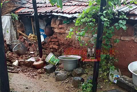 பாப்பிரெட்டிப்பட்டி பகுதியில் தொடர் மழைக்கு 2 வீடுகளின் சுவர்கள் இடிந்து விழுந்தன