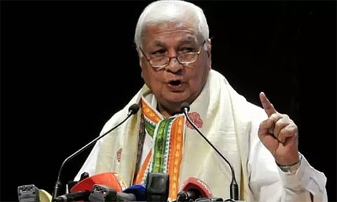 வேந்தர் பதவியில் இருந்து கவர்னரை நீக்கும் அவசர சட்டம்: ராஜ்பவனுக்கு அனுப்பி வைத்தது கேரள அரசு