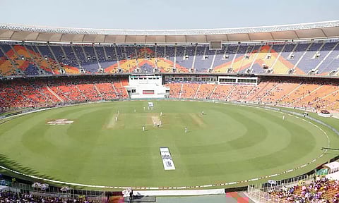 பழைய ஓய்வூதியத் திட்டம் அமல்படுத்தப்படும்; பிரதமர் மோடி மைதானத்தின் பெயர் மாற்றப்படும்: குஜராத்தில் காங்கிரஸ் தேர்தல் வாக்குறுதி