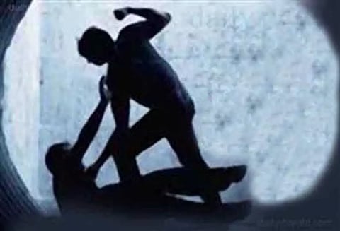 திருச்சியில் வாலிபர் அடித்துக்கொலை; காவிரி ஆற்றில் உடல் வீச்சு