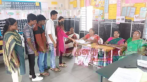 11 சட்டசபை தொகுதிகளில் வாக்காளர் பட்டியல் திருத்த சிறப்பு முகாம்