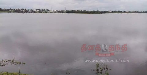 தர்மபுரி மாவட்டம் முழுவதும் பரவலாக மழை குடியிருப்புகளில் தண்ணீர் தேங்கியதால் பொதுமக்கள் அவதி