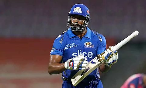 ஐபிஎல் போட்டியிலிருந்து ஓய்வு பெற்றார் பொல்லார்ட்..! ரசிகர்கள் அதிர்ச்சி