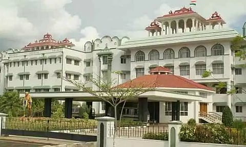 "கோவில் நிலங்களை மீட்பதில் ஒத்துழைக்க மறுக்கும் அதிகாரிகள் சிறை செல்ல நேரிடும்" - மதுரை ஐகோர்ட் கிளை எச்சரிக்கை