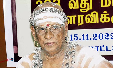 தொண்டை மண்டல ஆதீனத்தின் 233-வது மடாதிபதி பதவி விலகினார்