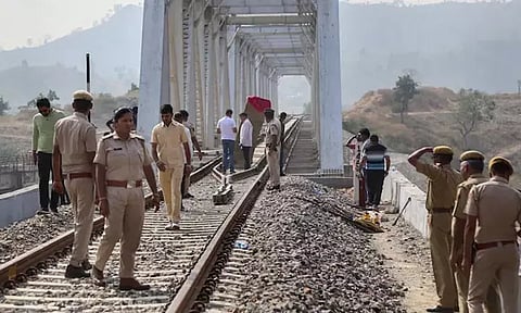 ராஜஸ்தான் ரயில் தண்டவாள குண்டு வெடிப்பு; பயங்கரவாத செயல்- போலீஸ் விசாரணையில் அம்பலம்