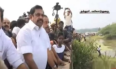 மயிலாடுதுறையில் மழை பாதிப்புகள் குறித்து எதிர்கட்சித் தலைவர் எடப்பாடி பழனிசாமி ஆய்வு