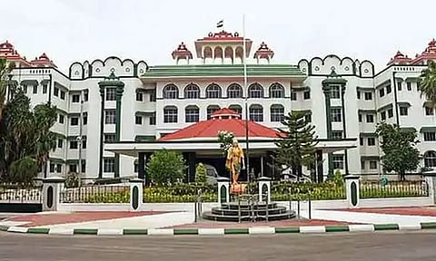 "பள்ளிகளில் மொபைல் மனநல ஆலோசனை மையம் செயல்படாதது ஏன்?" - தமிழக அரசுக்கு மதுரை ஐகோர்ட் கிளை கேள்வி