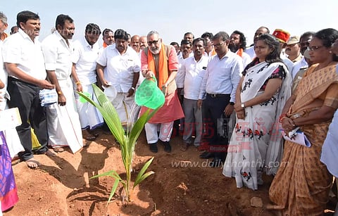 மத்திய அரசின் திட்டங்கள் பொதுமக்களை சென்றடையும் வகையில் செயல்பட வேண்டும்