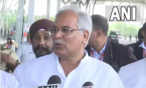 வீரசாவர்க்கர் ஆங்கிலேயர்களின் பக்கம் நின்று பணியாற்றிய வரலாறு உண்டு - சத்தீஸ்கர் முதல்-மந்திரி பூபேஷ் பாகேல்