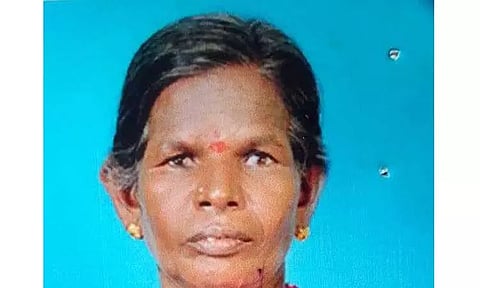 குமராட்சி அருகே சுவர் இடிந்து விழுந்து படுகாயமடைந்த பெண் சாவு