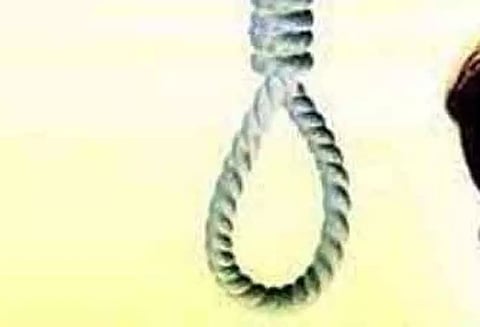 மகேந்திரமங்கலம் அருகே இளம்பெண் தூக்குப்போட்டு தற்கொலை