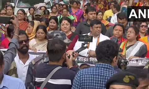 ஜனாதிபதி பற்றி சர்ச்சை பேச்சு; திரிணாமுல் காங்கிரசுக்கு எதிராக பா.ஜ.க. மெகா பேரணி