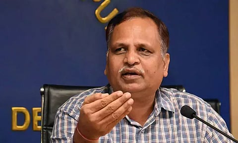 6 மாத விரதம்; மதநம்பிக்கை சார்ந்த உணவு வழங்க கோரி சத்யேந்தர் ஜெயின் மனு