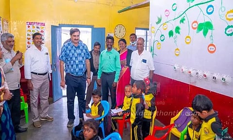 கட்டமைப்பு, அடிப்படை வசதிகள் குறித்து ஆய்வு:தேனாடு அரசு பள்ளிக்கு கூடுதல் கட்டிடம் கட்ட நடவடிக்கை-மாவட்ட கண்காணிப்பு அதிகாரி தகவல்