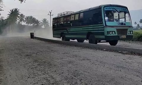 ஆமை வேகத்தில் தார்சாலை அமைக்கும் பணி